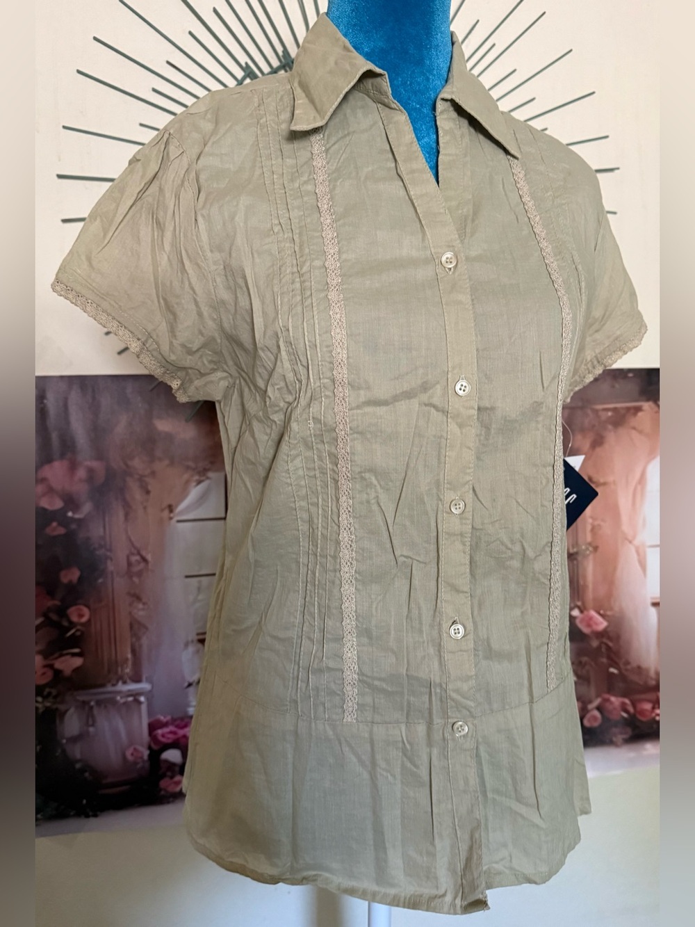 DCC Garment with light shade of green in large.